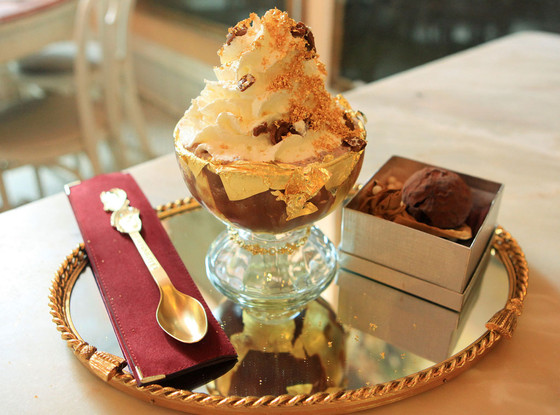 بستنی با طلای خوراکی