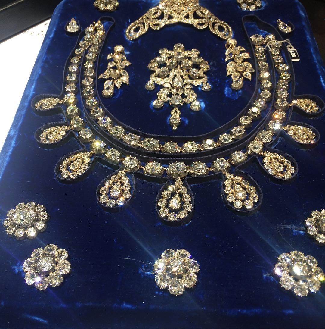 سرویس سلطنتی جواهرات روسی اصل