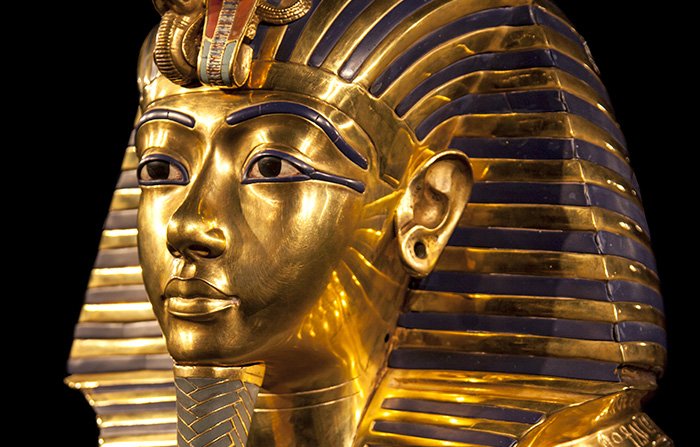 مجسمه فرعون از طلا