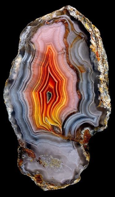 Agate یا سنگ عقیق 