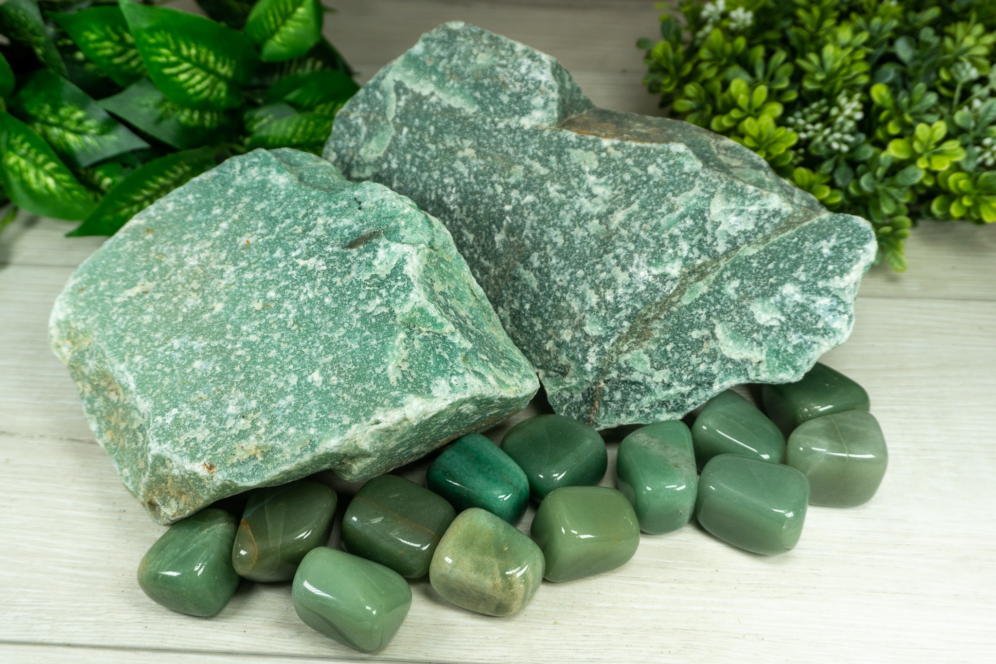 سنگ اونتورین سبز یکی از سنگ های چاکرای قلب