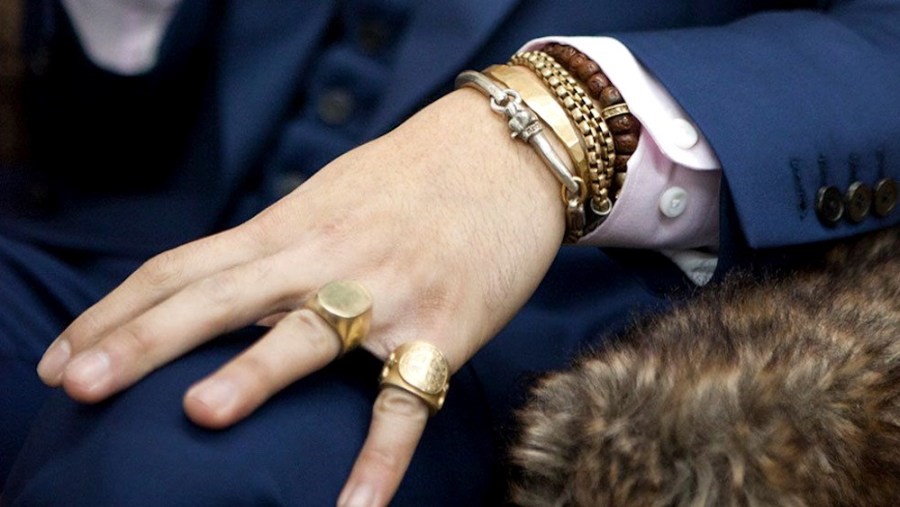 خرید طلا و جواهرات مردانه از فروشگاه طلا جواهر معروف هاتف ساعتچی