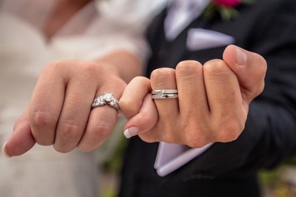 آیا مردان از حلقه ازدواج استفاده می کنند؟