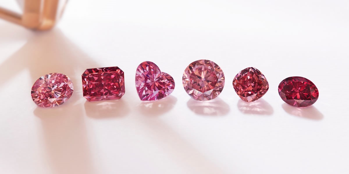 چه چیزی باعث رنگ در الماس صورتی می شود؟